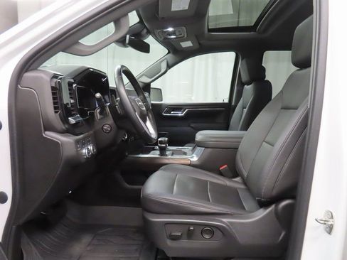 Used 2023 GMC Sierra 1500 SLT w/ SLT Premium Plus Package image 9