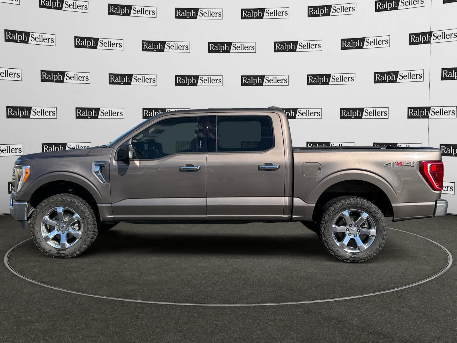 Used 2022 Ford F150 XLT w/ Equipment Group 302A High AWD/4WD image 3