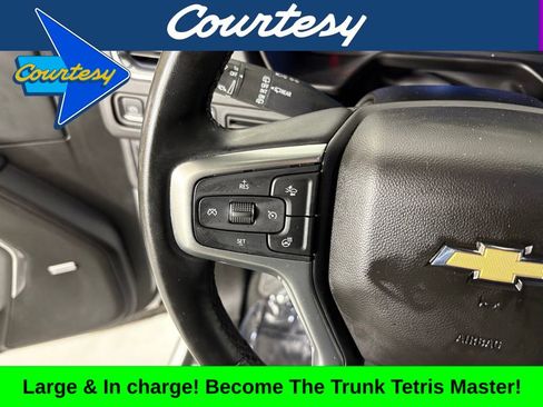 Used 2023 Chevrolet Suburban Premier image 21