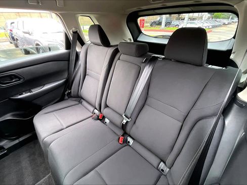 Certified 2024 Nissan Rogue S image 18