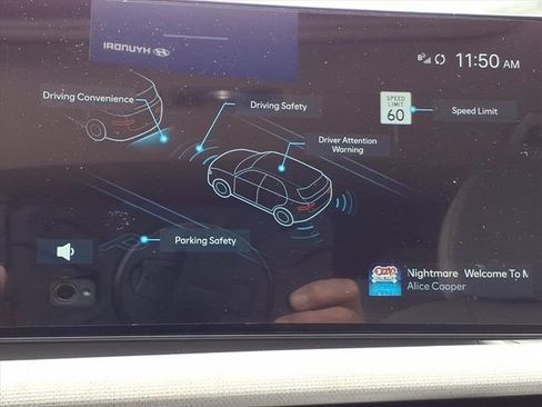 Certified 2025 Hyundai Tucson SEL image 11