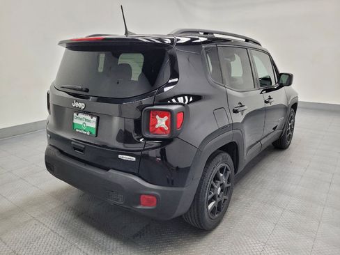 Used 2021 Jeep Renegade Latitude FWD image 9
