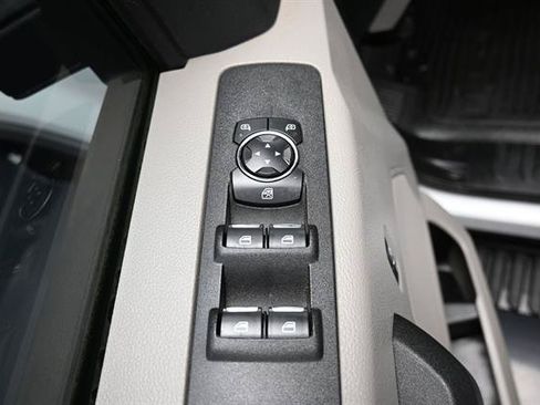 Used 2017 Ford F250 XL w/ Power Equipment Group AWD/4WD image 6