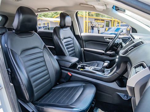 Used 2017 Ford Edge SEL w/ Equipment Group 201A FWD image 21