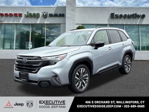 Used 2025 Subaru Forester Touring AWD/4WD image 1