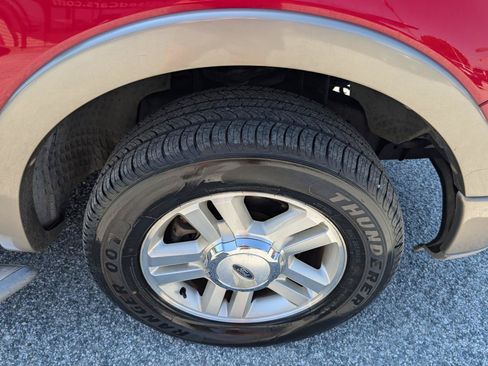 Used 2004 Ford F150 Lariat RWD image 4