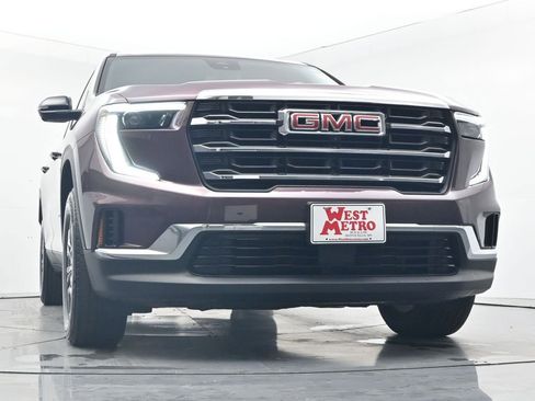 Used 2025 GMC Acadia Elevation image 31