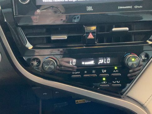 Used 2022 Toyota Camry XLE w/ Navigation Upgrade Package FWD image 14