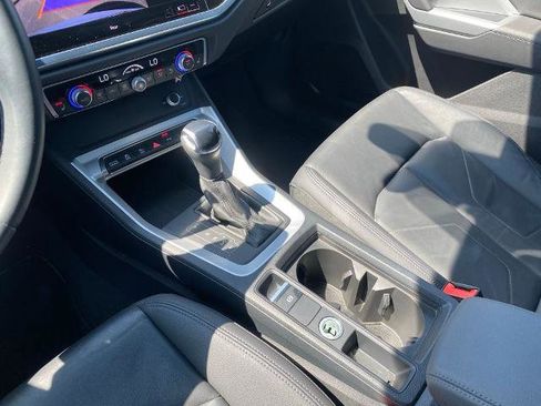 Used 2025 Audi Q3 2.0T Premium image 24