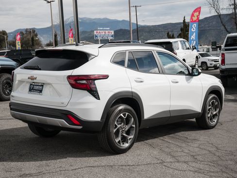 New 2026 Chevrolet Trax LT w/ Driver Confidence Package image 5
