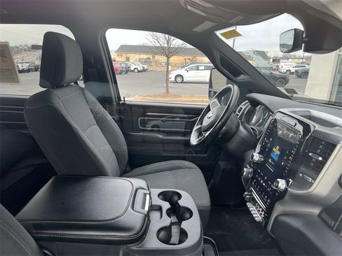Used 2024 RAM 2500 Big Horn w/ Sport Appearance Package image 14
