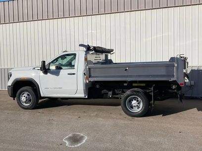 New 2026 GMC Sierra 3500 Pro w/ Convenience Package