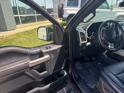 Used 2019 Ford F150 Lariat image 25