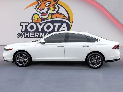 Used 2023 Honda Accord EX image 8