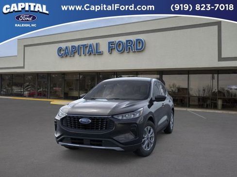 New 2025 Ford Escape Active image 2
