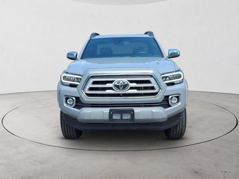 Used 2020 Toyota Tacoma Limited AWD/4WD image 2