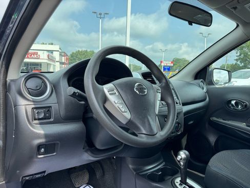 Used 2015 Nissan Versa SV FWD image 14