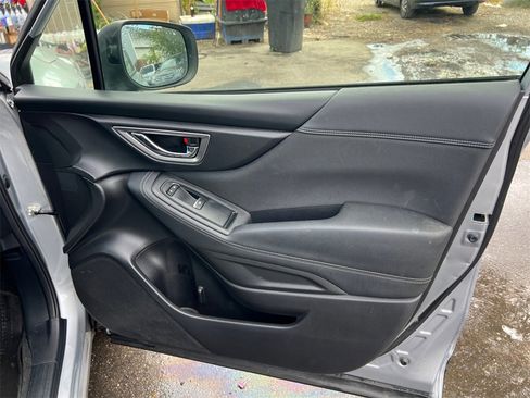 Used 2019 Subaru Forester Premium image 17