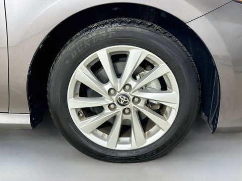 Used 2021 Toyota Camry LE FWD image 10