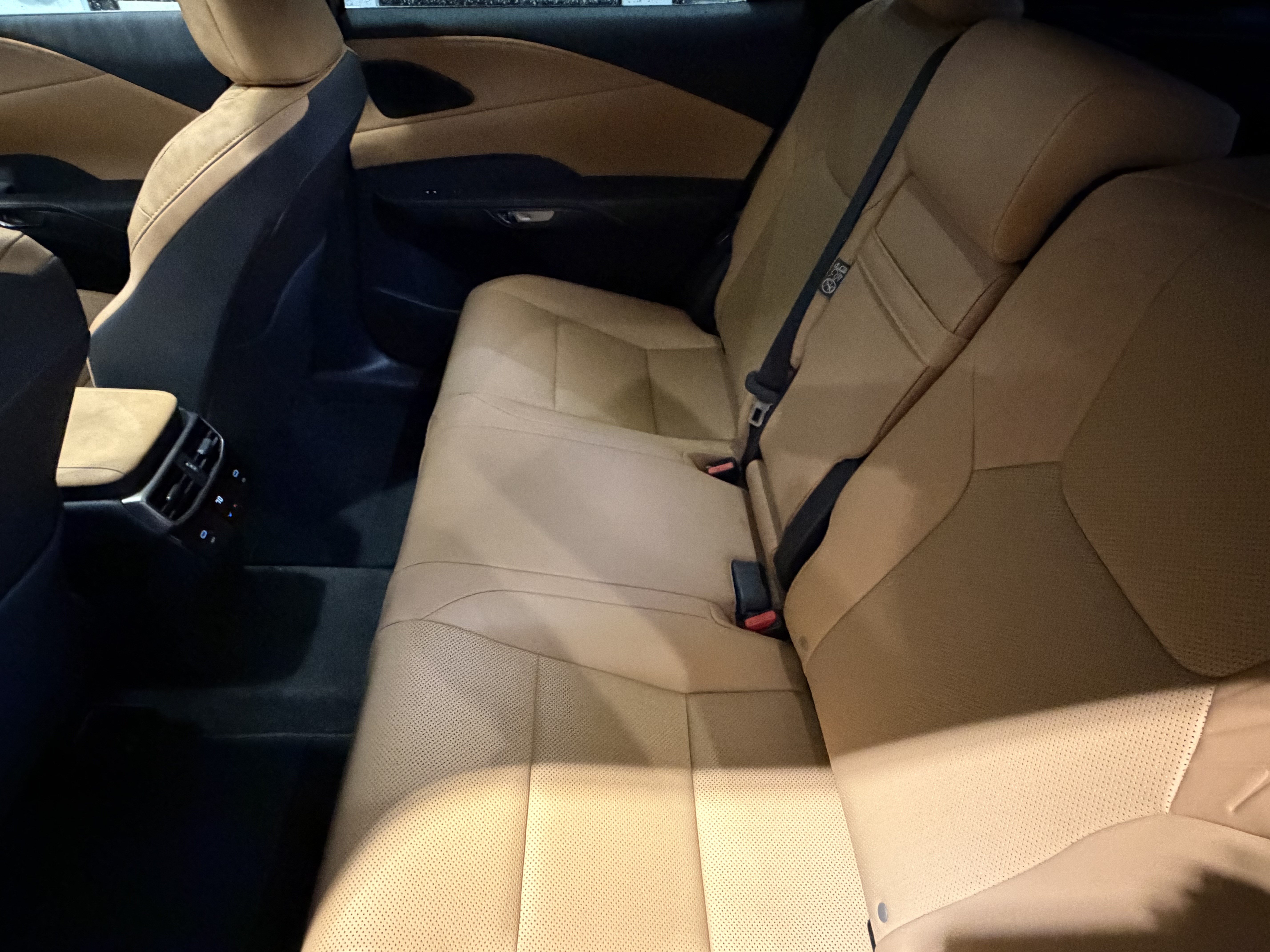 Used 2026 Lexus RX 350 Premium w/ Accessory Package (Z1) FWD image 30