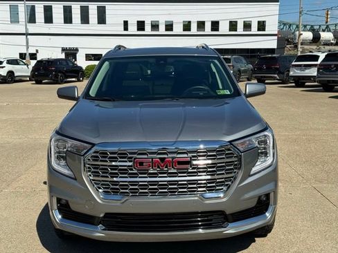 Used 2023 GMC Terrain Denali image 8