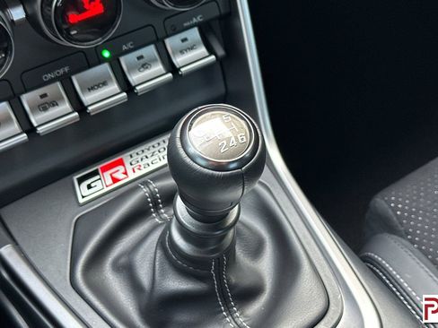 Used 2023 Toyota GR86 Premium image 22