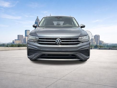 Used 2022 Volkswagen Tiguan SE FWD image 27