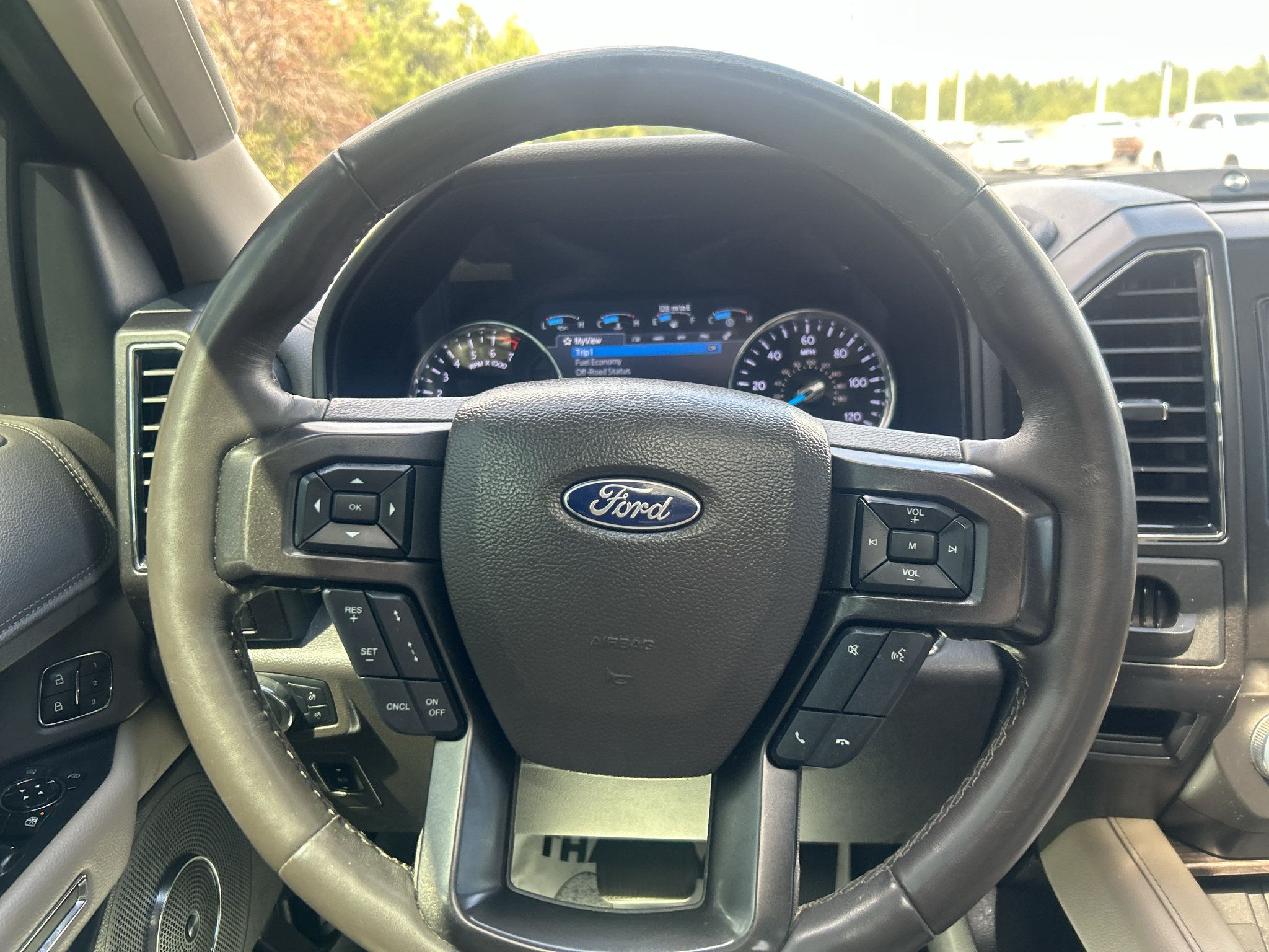 Used 2021 Ford Expedition Limited RWD image 13