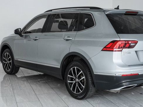 Used 2021 Volkswagen Tiguan SE R-Line image 48