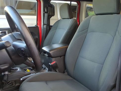 Used 2021 Jeep Wrangler Unlimited Sport image 6