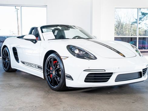 Used 2019 Porsche 718 Boxster image 4