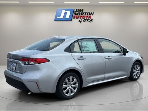 New 2026 Toyota Corolla LE FWD image 5