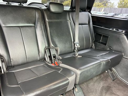 Used 2020 Ford Expedition XLT w/ Equipment Group 202A RWD image 13