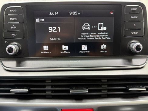Used 2020 Kia Telluride S w/ S 8 Passenger Seating Package AWD/4WD image 17