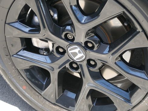 Used 2024 Honda HR-V Sport image 11