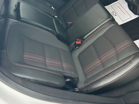 Certified 2022 Chevrolet Equinox RS w/ LPO, Floor Liner Package image 51