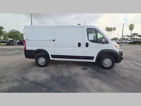 Used 2025 RAM ProMaster 2500 w/ Convenience Group FWD image 35