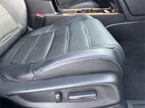 Used 2021 Honda CR-V Touring image 11