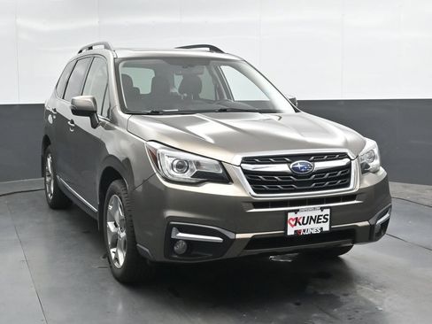 Used 2017 Subaru Forester 2.5i Touring w/ Protection Package #2 AWD/4WD image 4