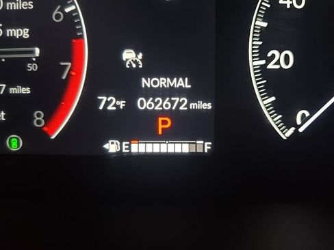 Used 2024 Honda Pilot TrailSport image 23