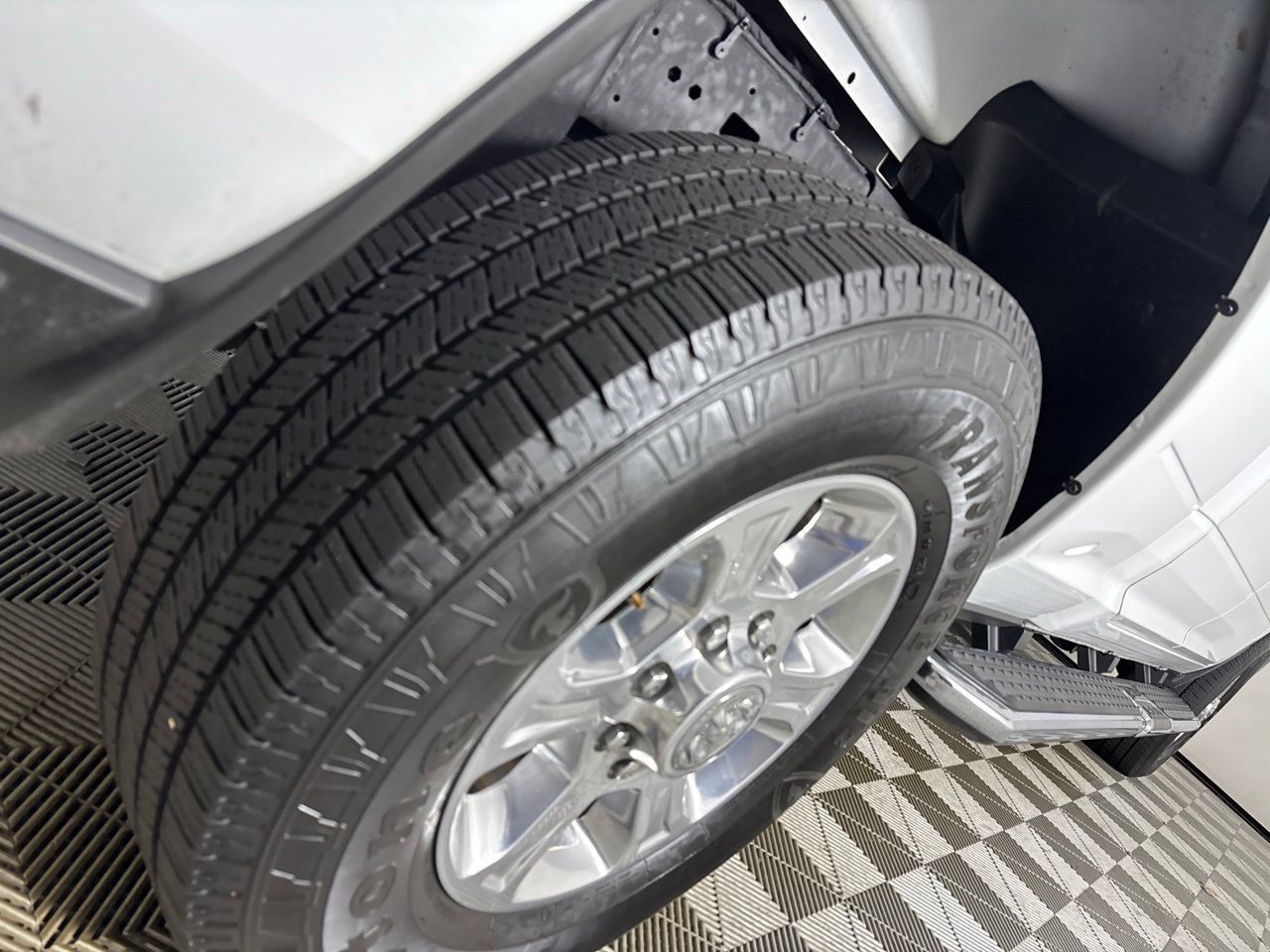 Used 2025 RAM 2500 Big Horn AWD/4WD image 33