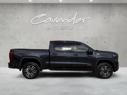Used 2024 GMC Sierra 1500 AT4 w/ Technology Package AWD/4WD image 17