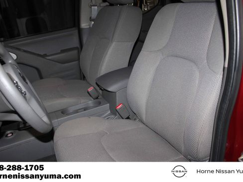 Used 2020 Nissan Frontier SV RWD image 4