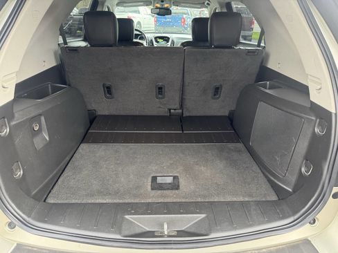 Used 2015 Chevrolet Equinox LT w/ Chrome Appearance Package image 9