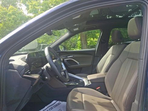 Used 2025 Audi Q5 Premium w/ Convenience Package AWD/4WD image 12