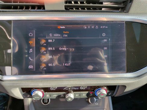 Certified 2022 Audi Q3 2.0T Premium w/ Black Optic Sport Package image 23