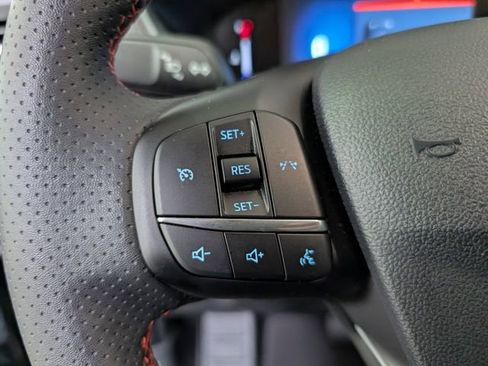 Used 2025 Ford Escape ST-Line image 18