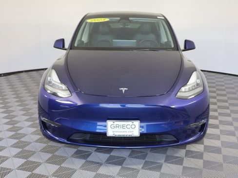 Used 2023 Tesla Model Y Long Range AWD/4WD image 3