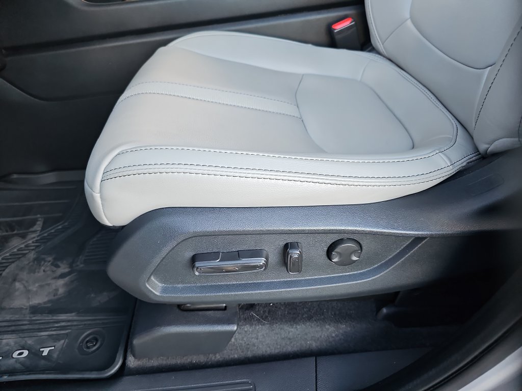 Used 2023 Honda Pilot Touring image 18