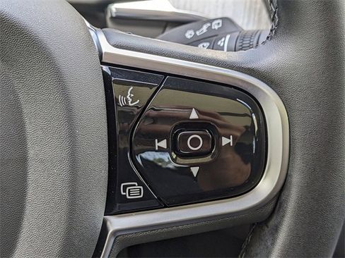 New 2025 Volvo XC60 B5 Ultra w/ Climate Package image 29